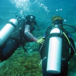 Claudia Huntman en gids Komang bij Blue Lagoon, Padangbai